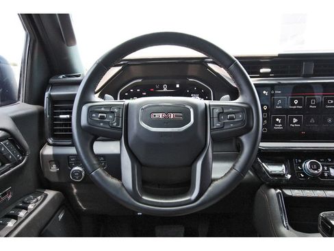 Used 2023 GMC Sierra 1500 AT4 w/ Technology Package AWD/4WD image 15