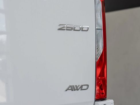 Used 2025 Mercedes-Benz Sprinter 2500 image 24