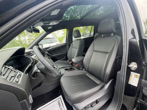 Certified 2024 Volkswagen Tiguan SE R-Line FWD image 10