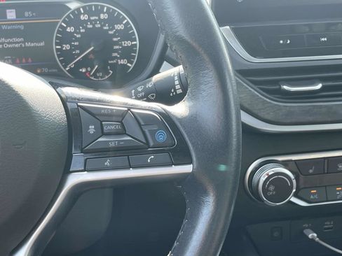 Used 2023 Nissan Altima 2.5 SV w/ SV Premium Package AWD/4WD image 24