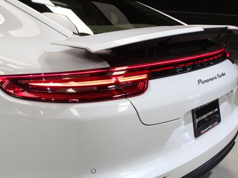 Used 2018 Porsche Panamera Turbo AWD/4WD image 12