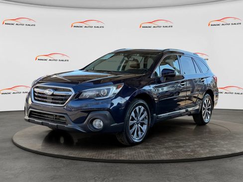 Used 2018 Subaru Outback 3.6R Touring image 1