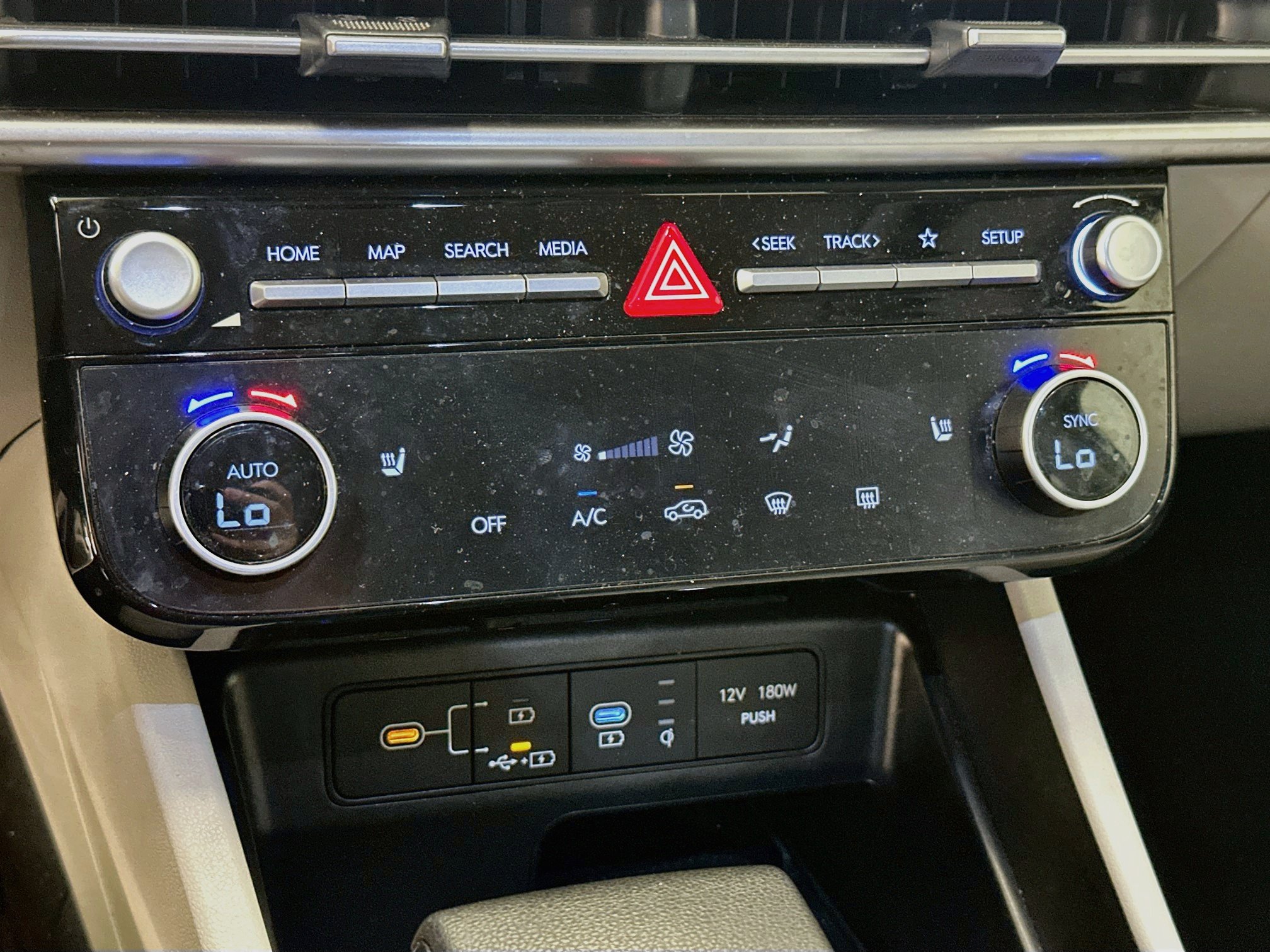 Used 2025 Hyundai Tucson SEL AWD/4WD image 24