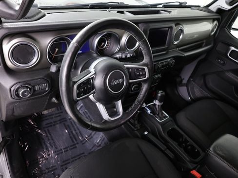 Used 2019 Jeep Wrangler Unlimited Sahara w/ Safety Group AWD/4WD image 21