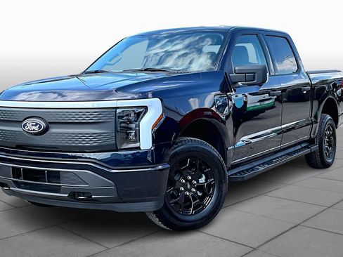 Used 2025 Ford F150 Lightning XLT w/ Max Trailer Tow Package image 34