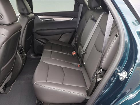 New 2026 Cadillac XT5 Luxury image 13