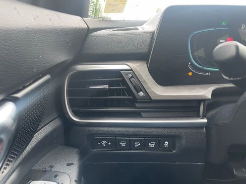 Used 2025 Kia Telluride AWD image 12