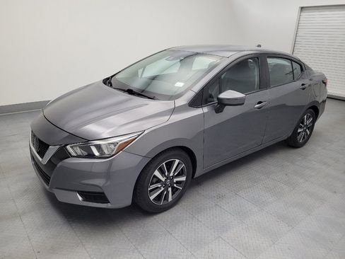 Used 2021 Nissan Versa SV FWD image 2