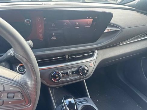 Used 2024 Buick Envista Preferred FWD image 11
