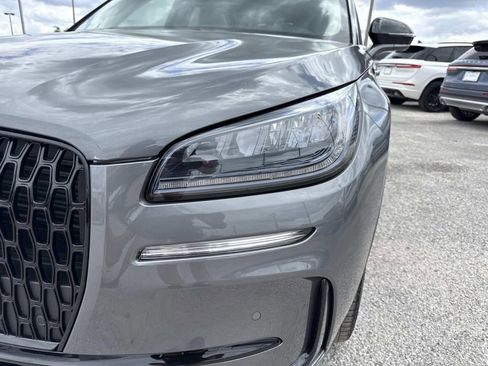 New 2026 Lincoln Corsair Premiere FWD image 9