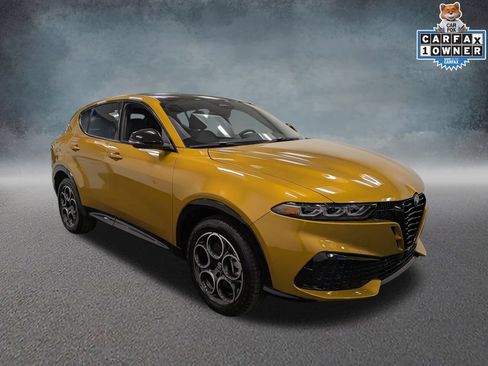 Used 2026 Alfa Romeo Tonale w/ Black Premium Package AWD/4WD image 3