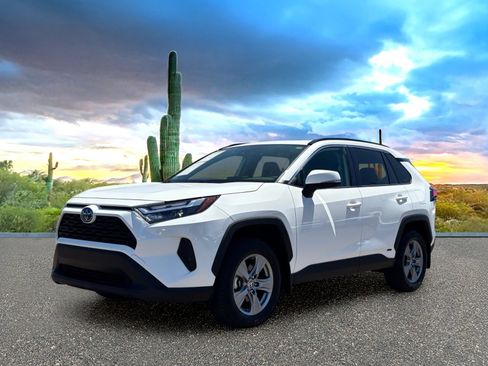 Used 2024 Toyota RAV4 XLE w/ Convenience Package AWD/4WD image 2