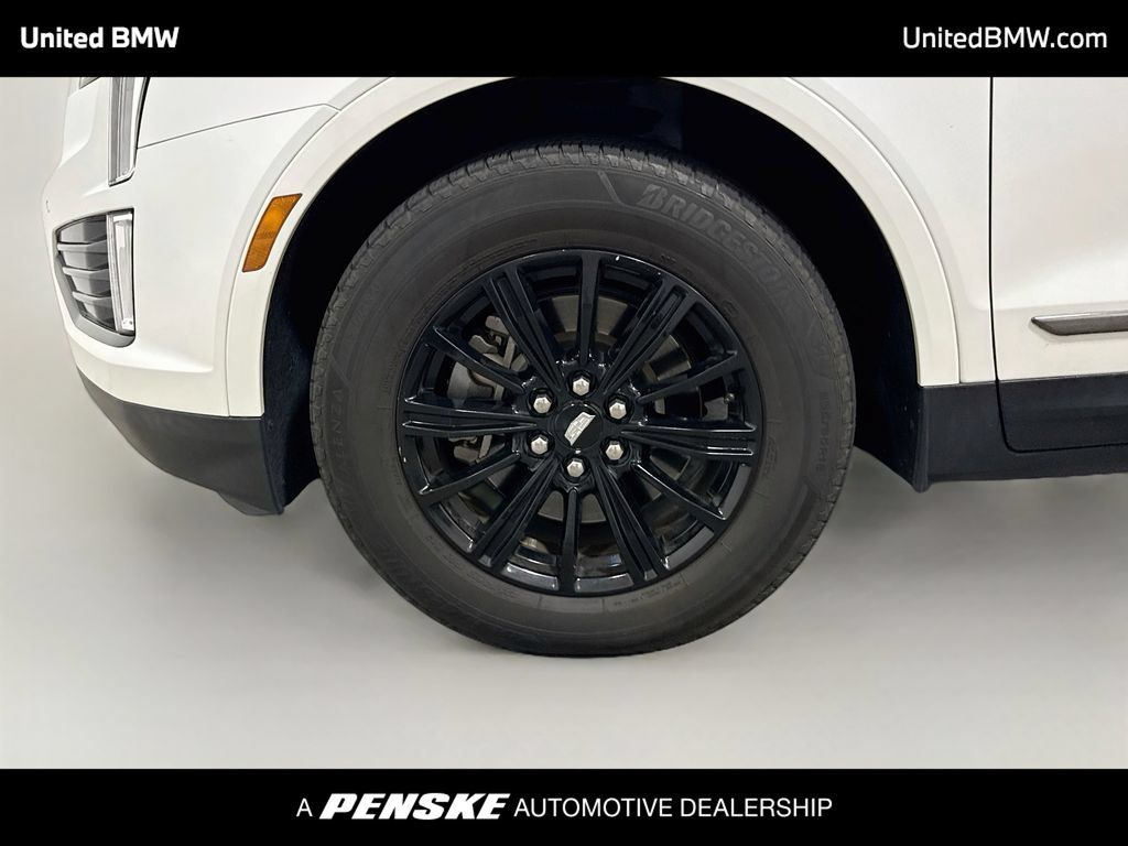 Used 2019 Cadillac XT5 Luxury w/ LPO, Black Ice Package FWD image 9