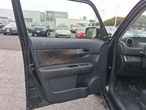 Used 2013 Scion xB image 12