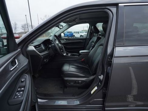 Used 2022 Jeep Grand Cherokee L Limited image 13