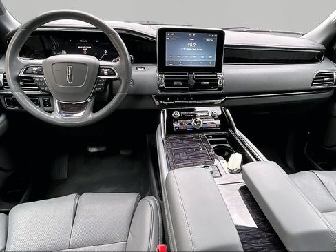 Used 2021 Lincoln Navigator Reserve RWD image 16