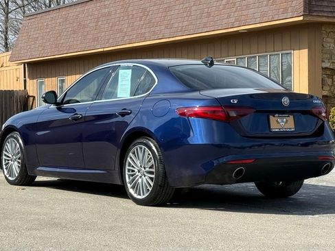 Used 2018 Alfa Romeo Giulia Ti w/ Quick Order Package 22X Lusso image 3