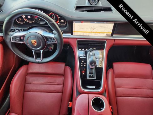 Used 2020 Porsche Panamera GTS image 26