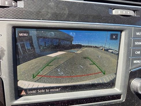 Used 2017 Volkswagen GTI SE image 21