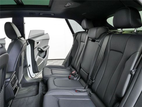 Used 2026 Audi Q8 Premium Plus AWD/4WD image 22