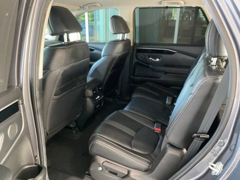 Certified 2025 Honda Pilot EX-L image 16