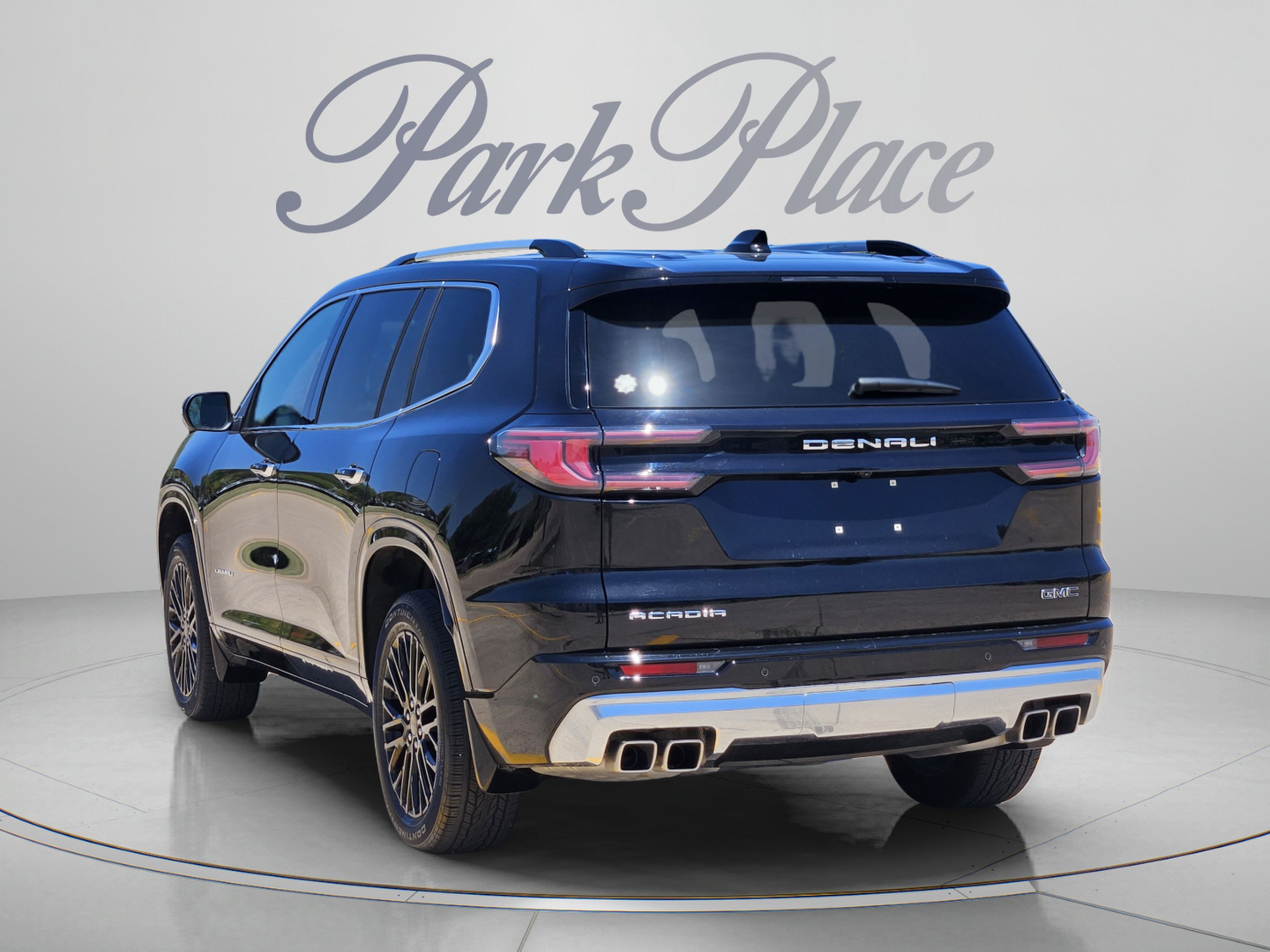 Used 2024 GMC Acadia Denali w/ LPO, Floor Liner Package FWD image 3