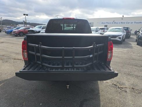 Used 2017 Nissan Frontier SV w/ SV Value Truck Package image 5