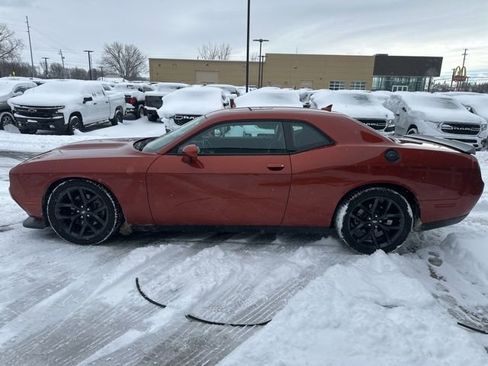 Certified 2022 Dodge Challenger GT w/ Plus Package image 6