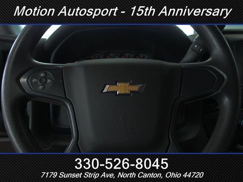 Used 2018 Chevrolet Silverado 1500 Custom w/ Custom Convenience Package AWD/4WD image 16