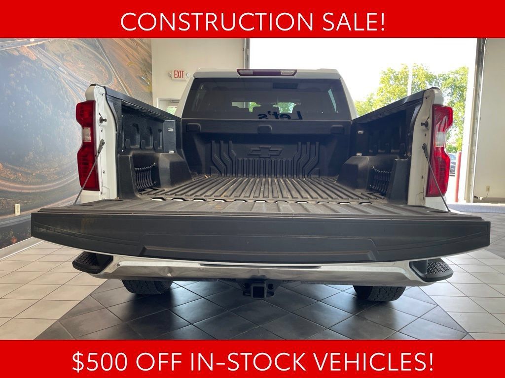 Used 2024 Chevrolet Silverado 1500 LT AWD/4WD image 13
