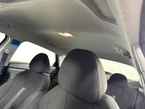 Used 2023 Hyundai Elantra Blue w/ Preferred Accessory Package image 12