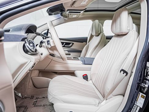Certified 2023 Mercedes-Benz EQS 580 4MATIC Sedan image 11
