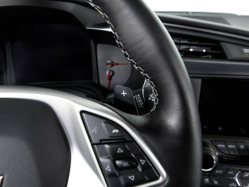 Used 2015 Chevrolet Corvette Z06 w/ 3LZ Preferred Equipment Group image 20