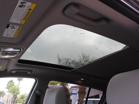 Certified 2022 Kia Sportage EX w/ EX Technology Package image 27