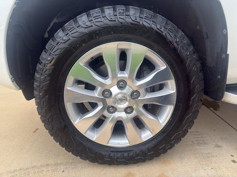 Used 2013 Toyota Sequoia Platinum image 31