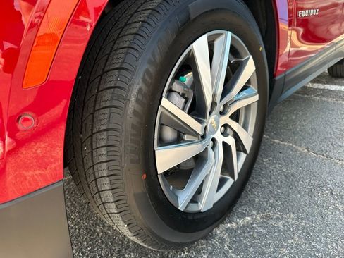 Used 2024 Chevrolet Equinox Premier image 10