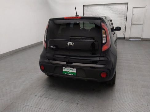Used 2017 Kia Soul FWD image 7