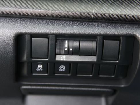 Used 2021 Subaru Crosstrek 2.0i Premium AWD/4WD image 30