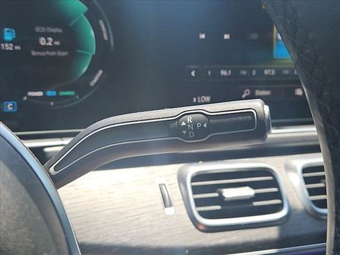 Used 2022 Mercedes-Benz GLE 450 4MATIC image 11