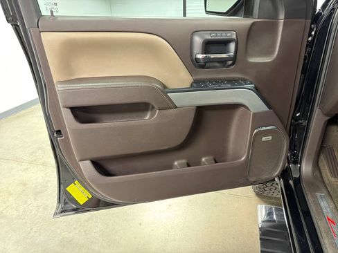 Used 2016 Chevrolet Silverado 1500 LTZ Z71 w/ LTZ Plus Package AWD/4WD image 22