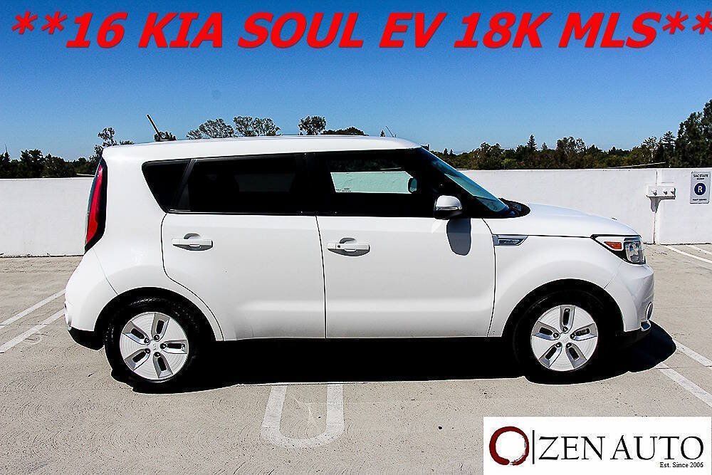Used 2016 Kia Soul EV FWD image 5