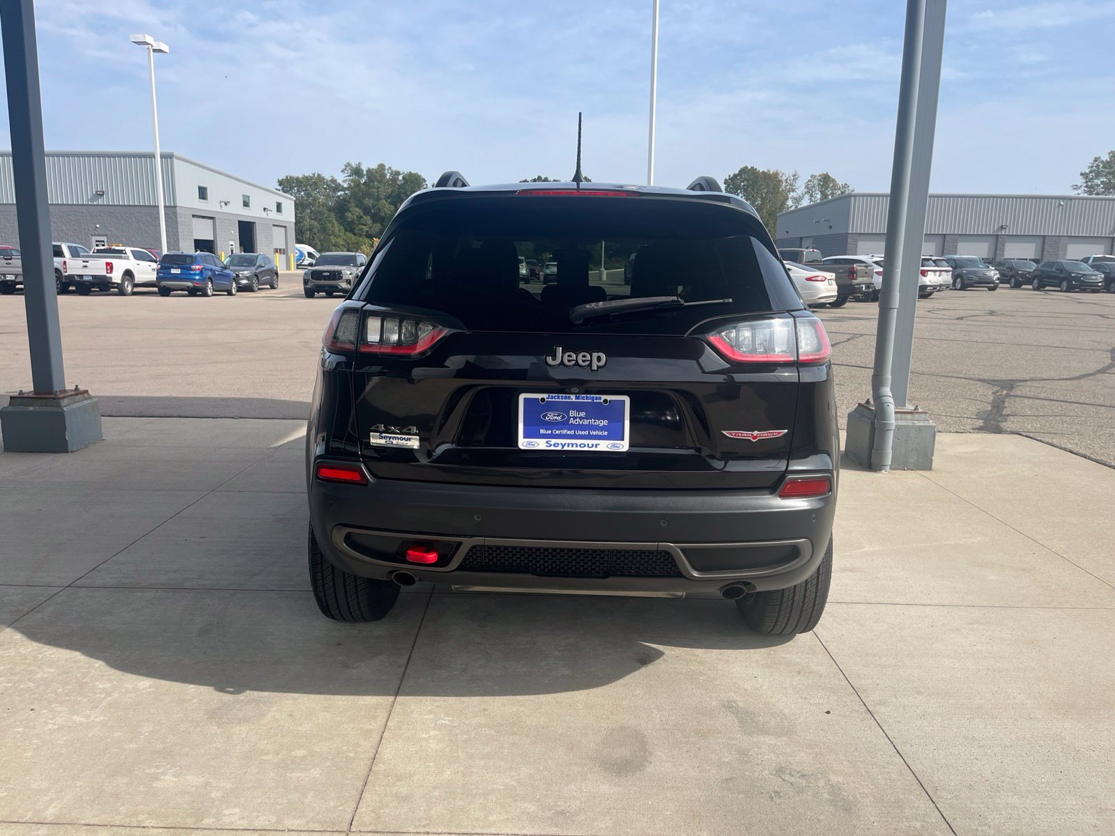 Used 2020 Jeep Cherokee Trailhawk w/ Cold Weather Group AWD/4WD image 4