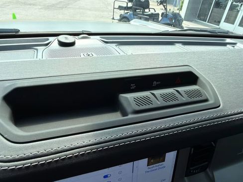 Used 2025 Ford Bronco Outer Banks AWD/4WD image 31