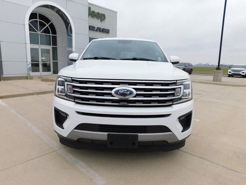 Used 2019 Ford Expedition XLT w/ Equipment Group 201A image 7
