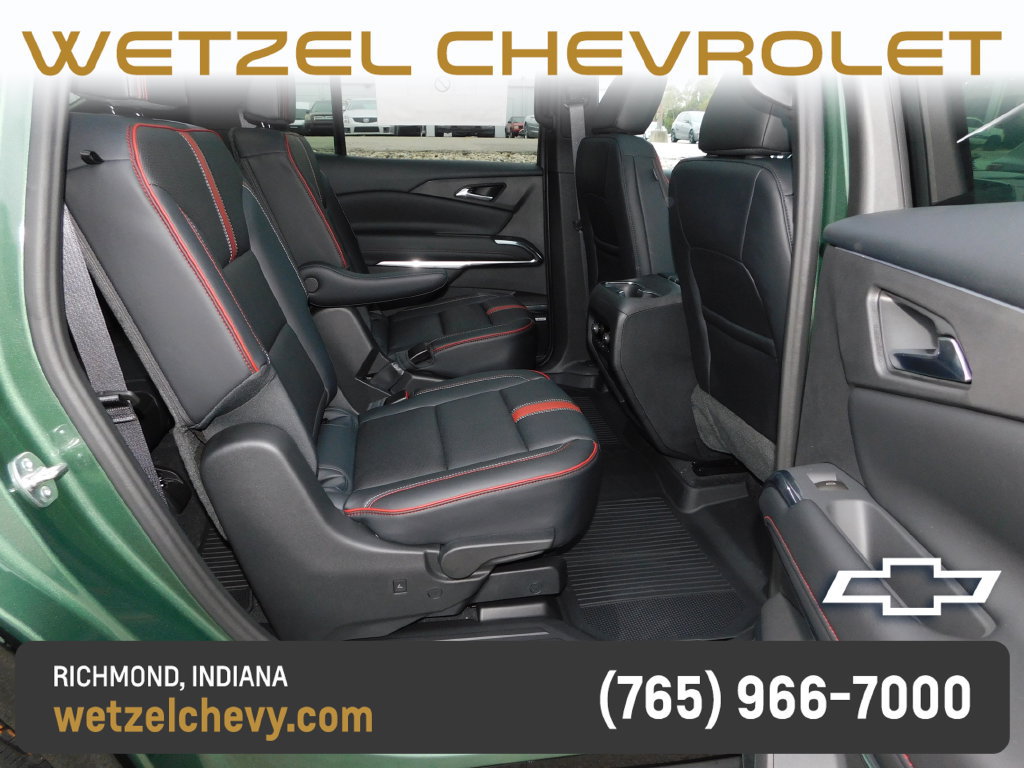 New 2027 Chevrolet Traverse RS w/ LPO, Floor Liner Package FWD image 22
