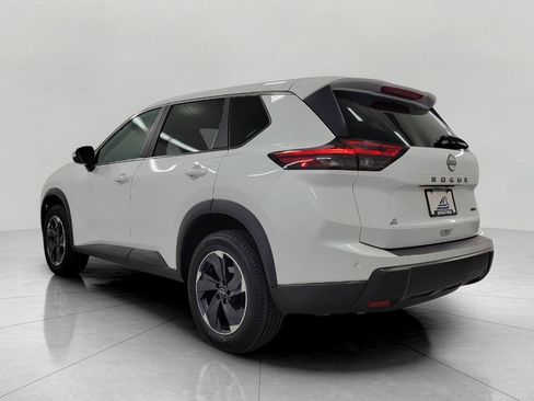 Used 2025 Nissan Rogue SV image 20