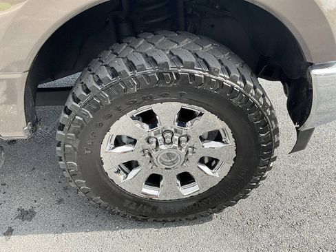 Used 2017 Ford F250 Lariat w/ Chrome Package AWD/4WD image 40