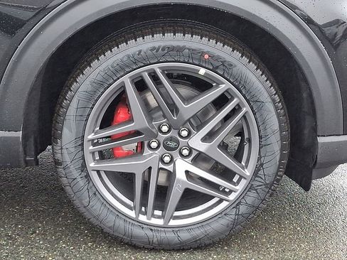 New 2026 Ford Explorer ST w/ Sun And Sound Package image 5