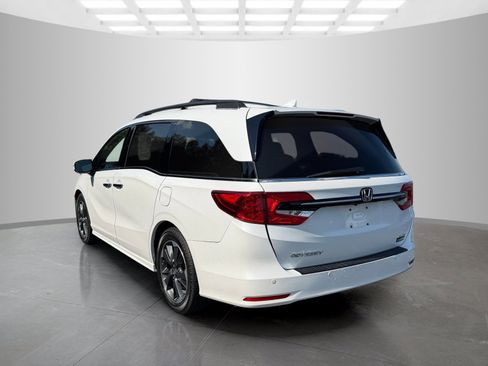 Used 2022 Honda Odyssey Elite image 4