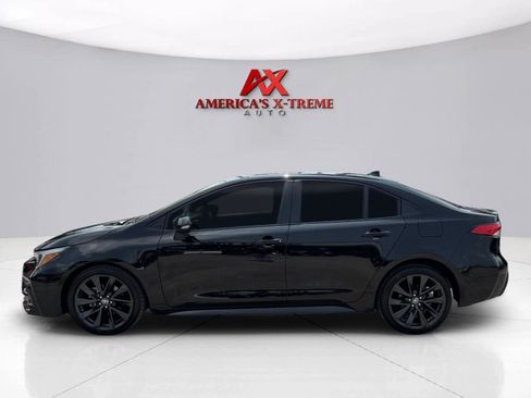 Used 2023 Toyota Corolla SE w/ SE Premium Package FWD image 2